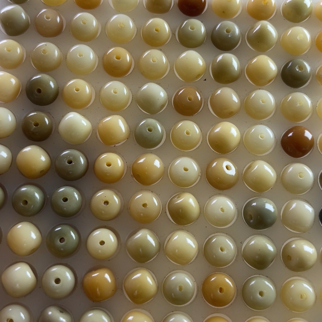 白玉菩提吊坠11-10多宝桶珠200颗