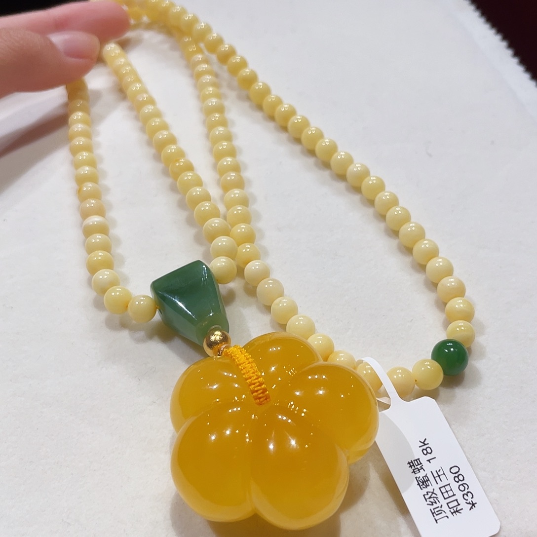 蜜蜡未镶嵌颈饰蜜蜡