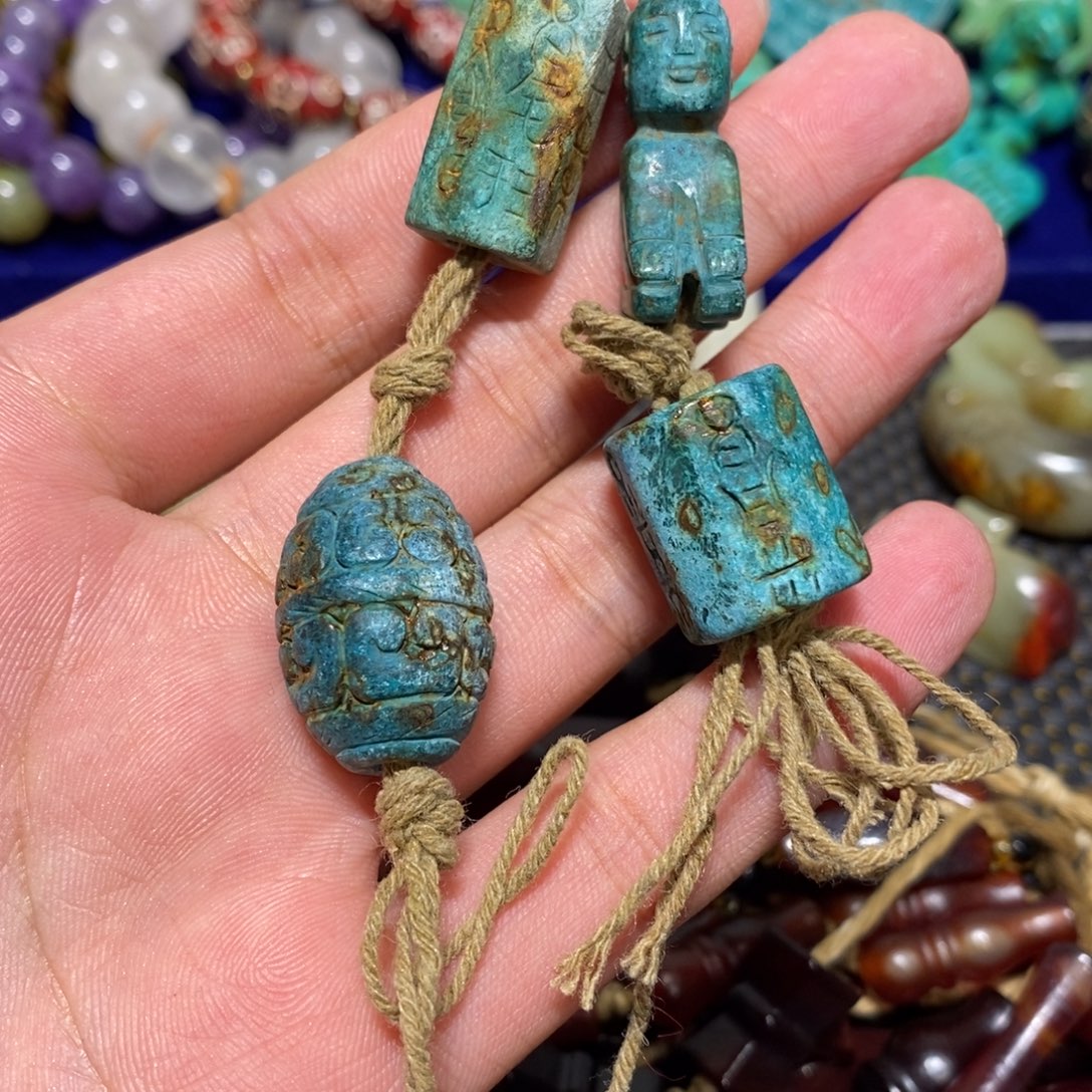 和田玉（糖玉）未镶嵌颈饰