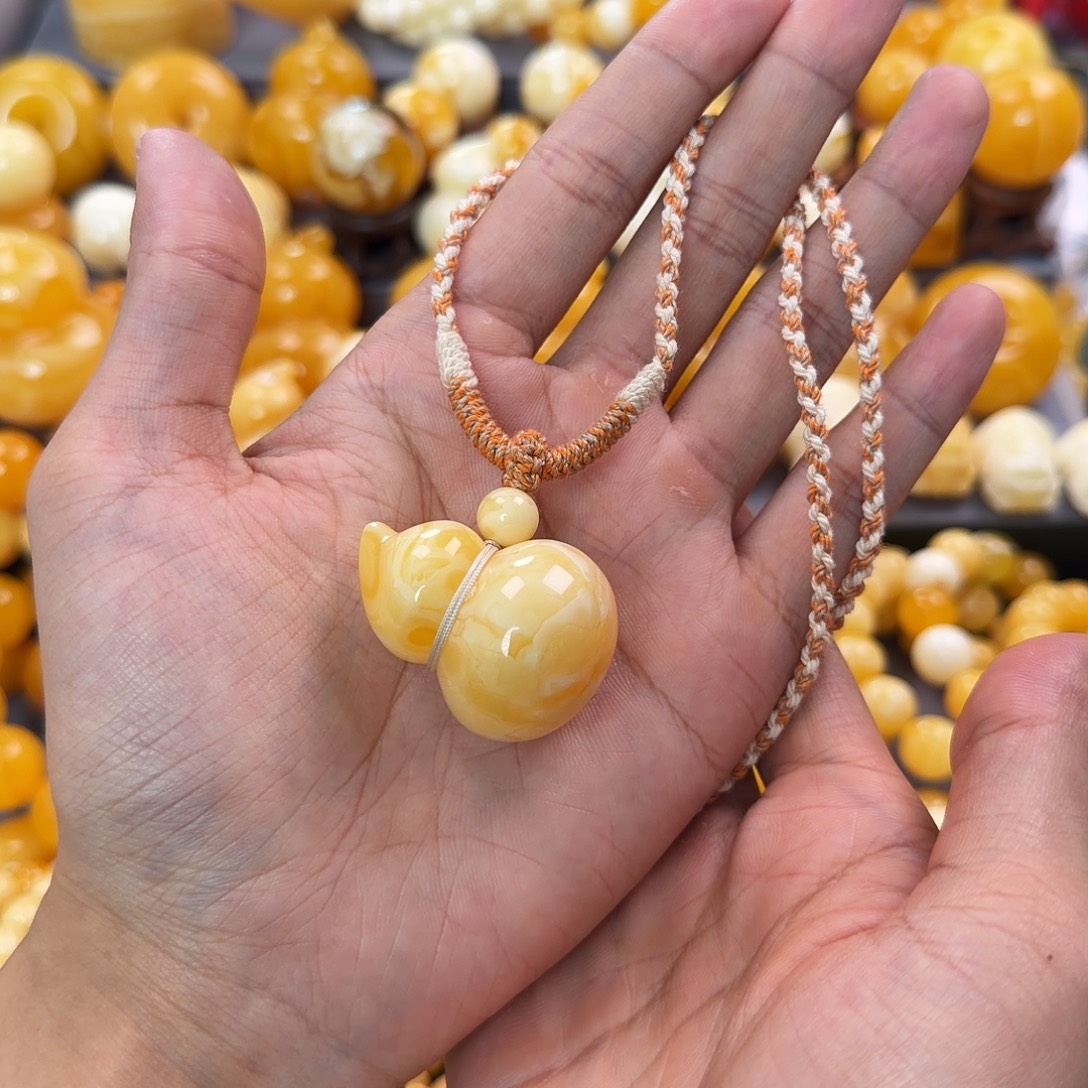 琥珀未镶嵌珠宝奇石