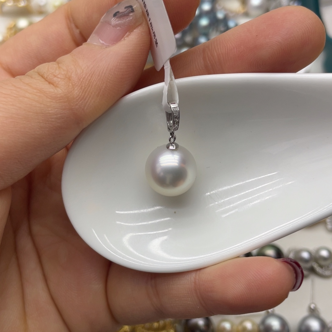 海水珍珠吊坠(不含链)18K金镶嵌