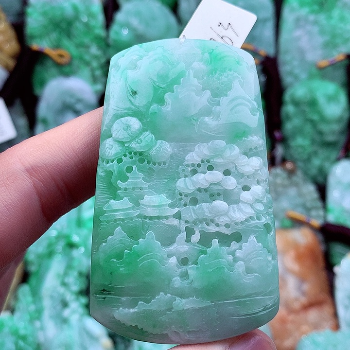 翡翠吊坠(不含链)未镶嵌