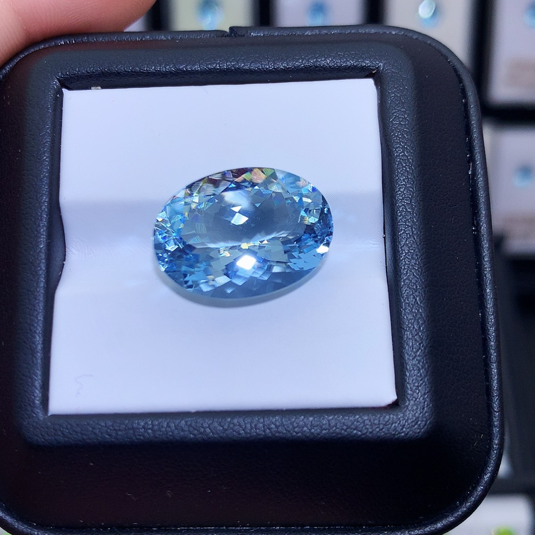海蓝宝石裸石11.97克拉，特价