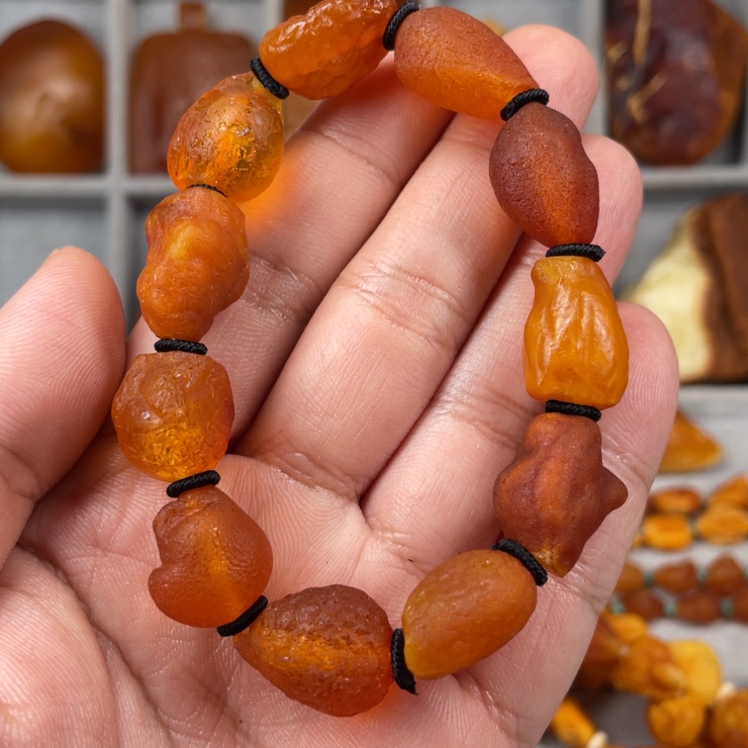 琥珀珠宝奇石未镶嵌