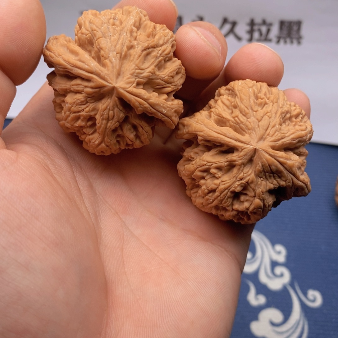 A***l吊坠文玩核桃46尺粗筋全品