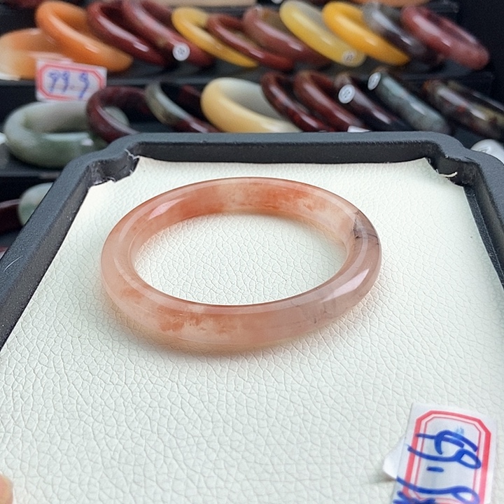 石英质玉手镯未镶嵌潮***头