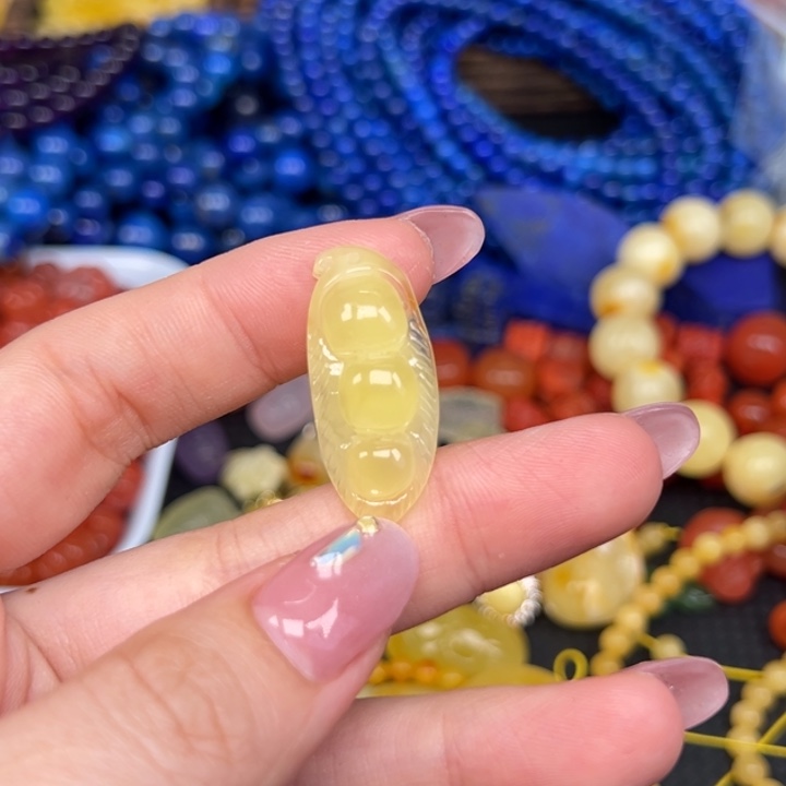 琥珀未镶嵌吊坠(不含链)多样性