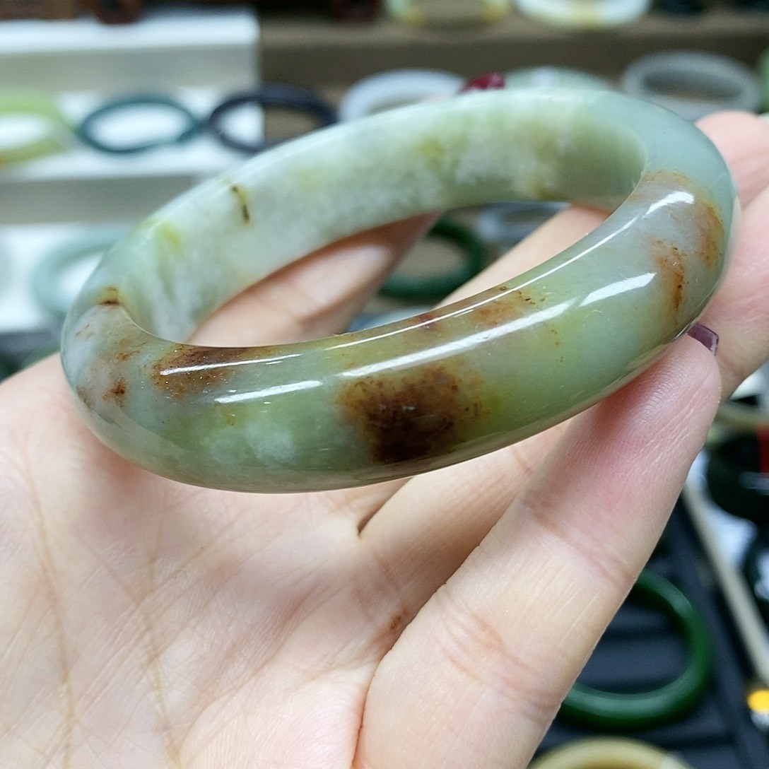 【闪购商品】岫玉手镯未镶嵌花玉