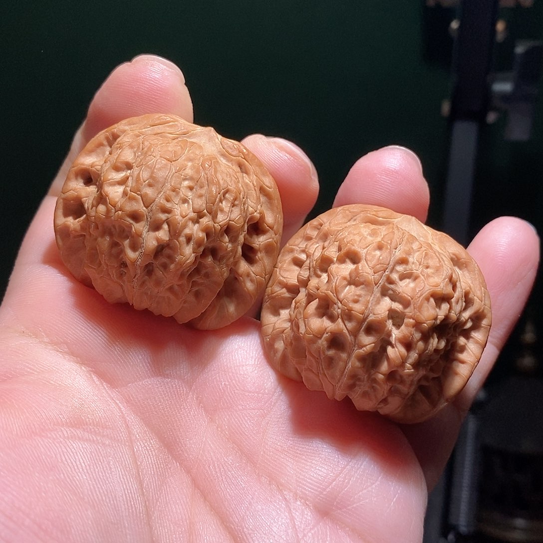 文玩核桃把件41血麒麟全品