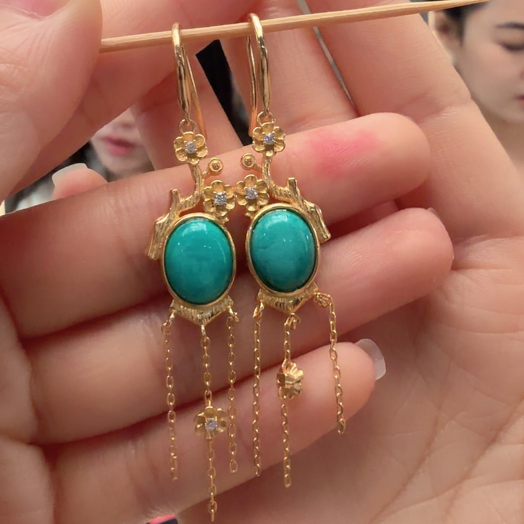 绿松石未镶嵌耳饰