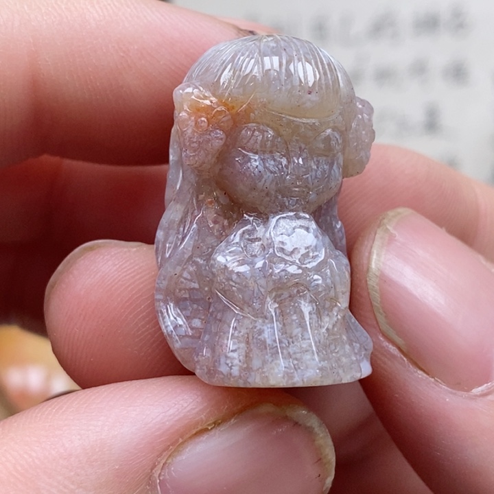 颈饰未镶嵌硅化珊瑚（珊瑚玉）