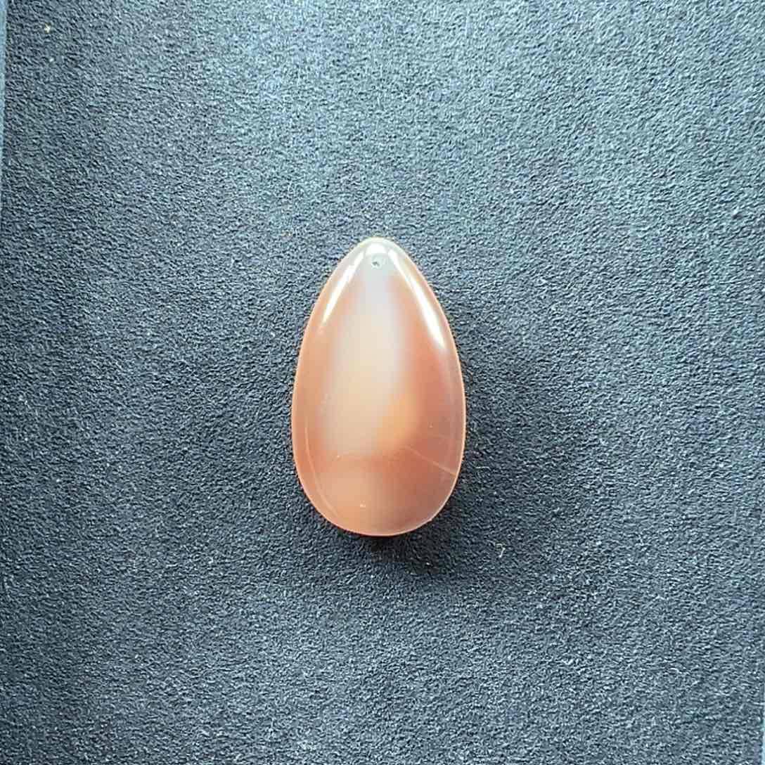 南红玛瑙吊坠未镶嵌