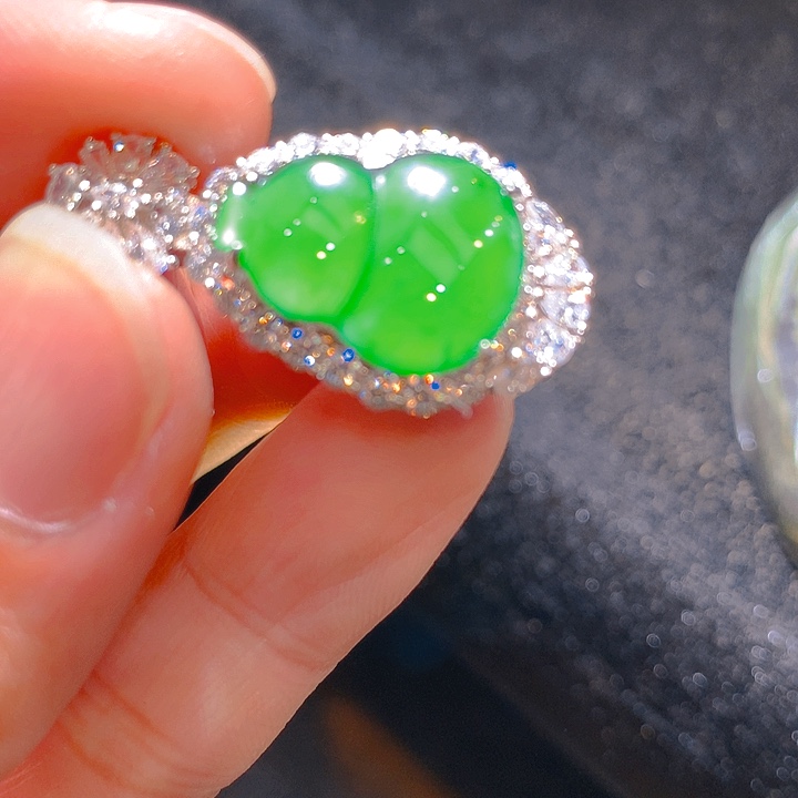 【闪购商品】翡翠颈饰银S925镶嵌翡翠