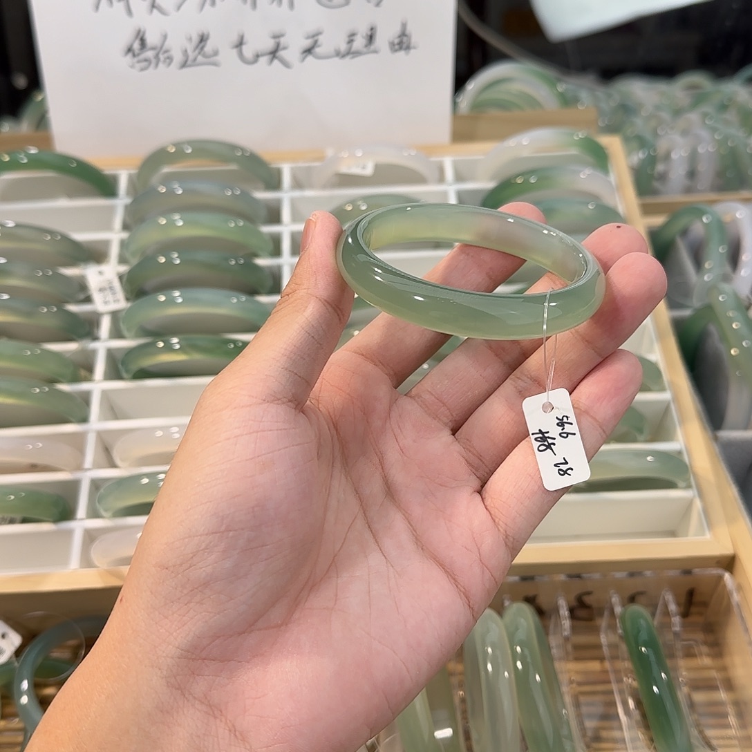手镯玛瑙/玉髓未镶嵌圈口56.6