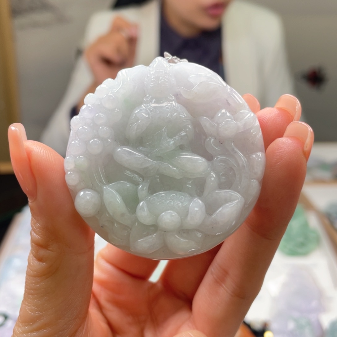 翡翠吊坠(不含链)未镶嵌净****）