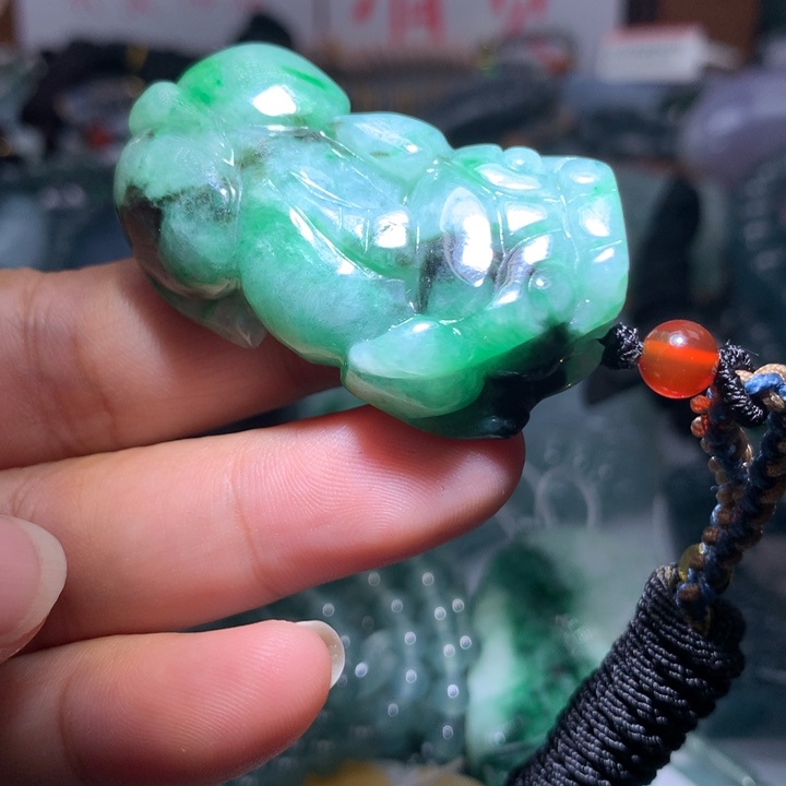 翡翠颈饰未镶嵌保真天然A货翡翠