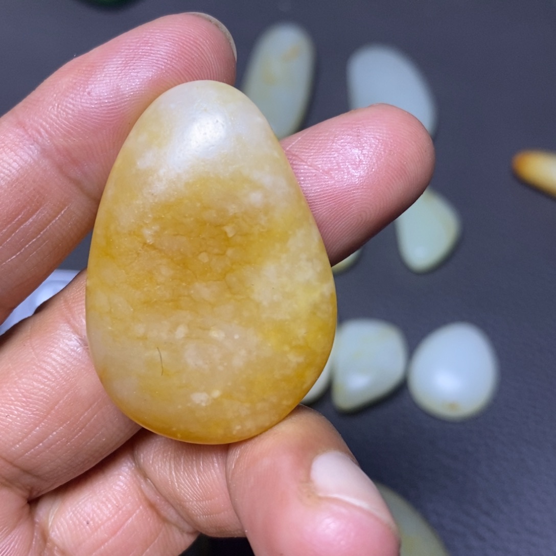 和田玉（糖玉）未镶嵌挂件