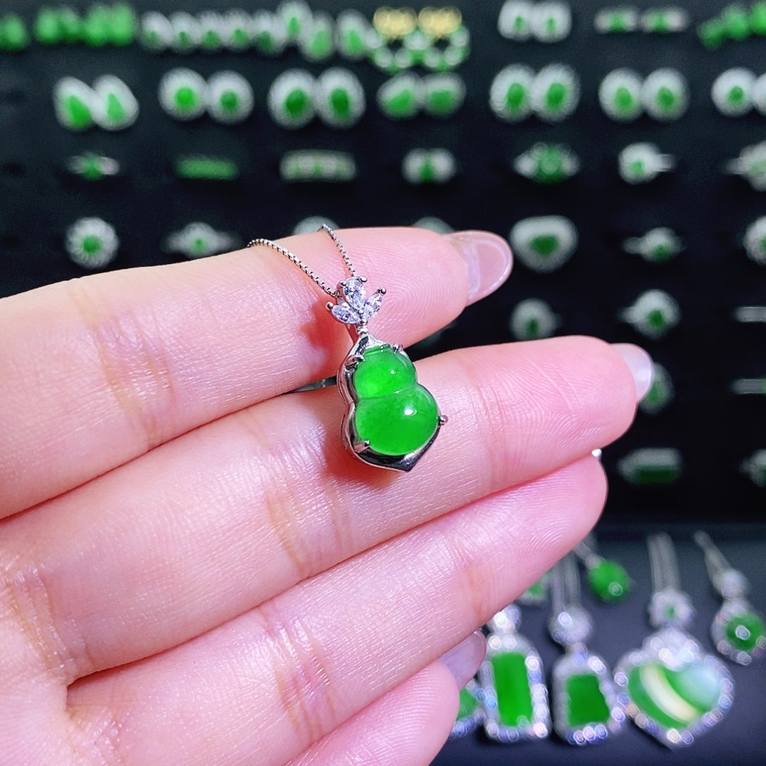 翡翠银S925镶嵌颈饰多样性