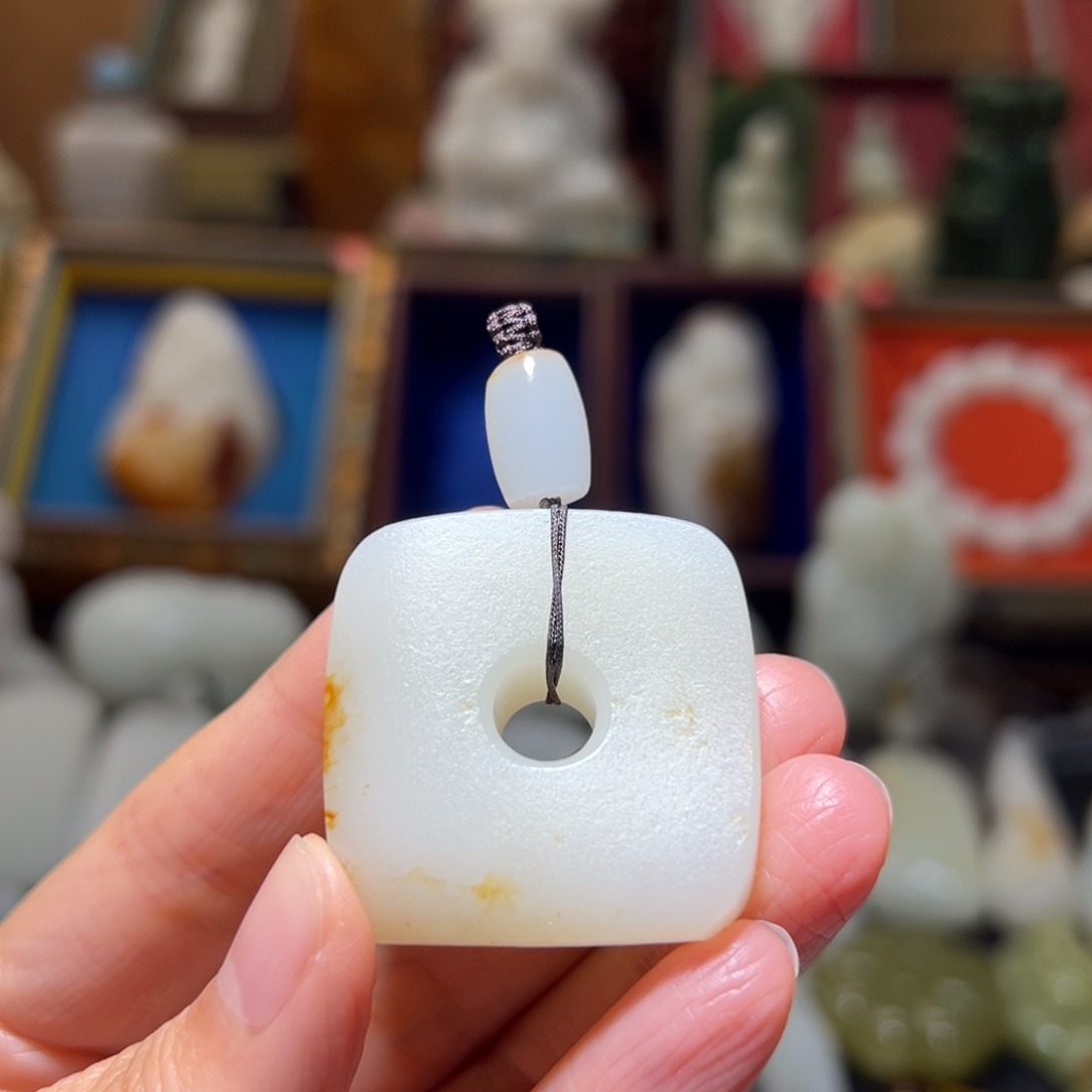 无***形和田玉未镶嵌挂件