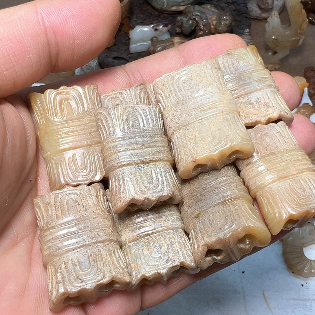 和田玉（糖玉）挂件未镶嵌用****涛