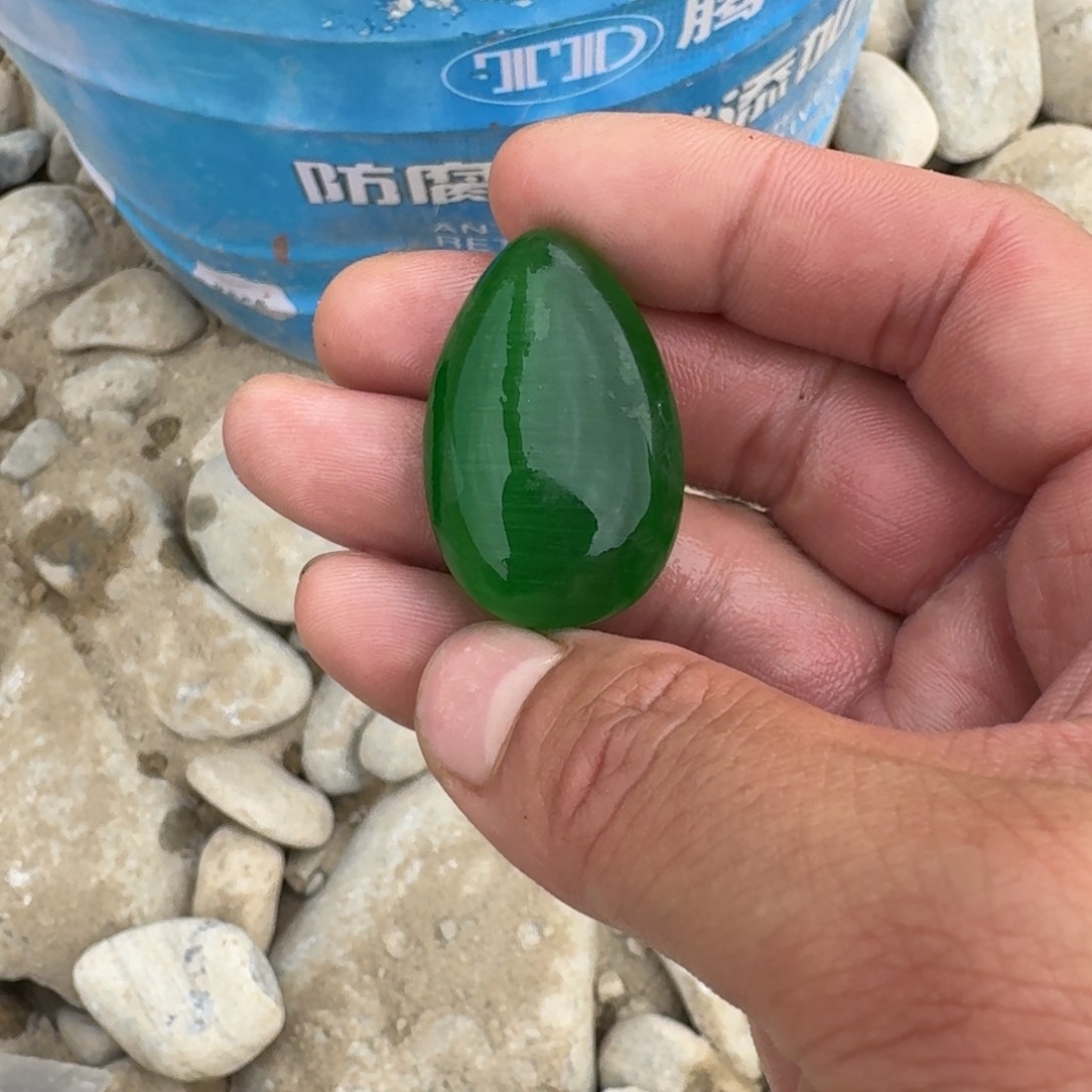 精品无镶嵌小吊坠