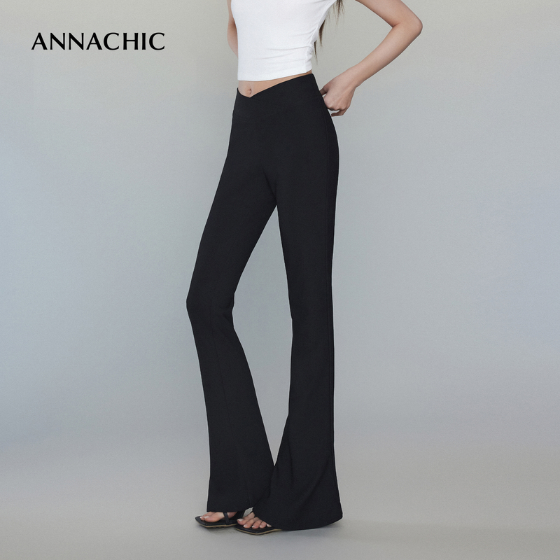 ANNACHIC黑色气质修身喇叭裤女春季设计感V腰垂感辣妹显瘦休闲裤
