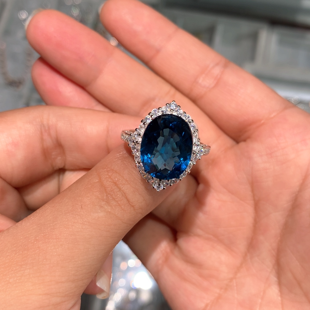 银S925镶嵌戒指托帕石