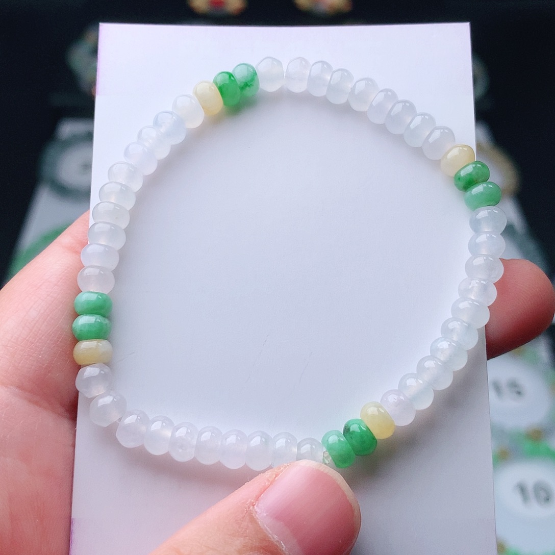 翡翠手串未镶嵌翡翠