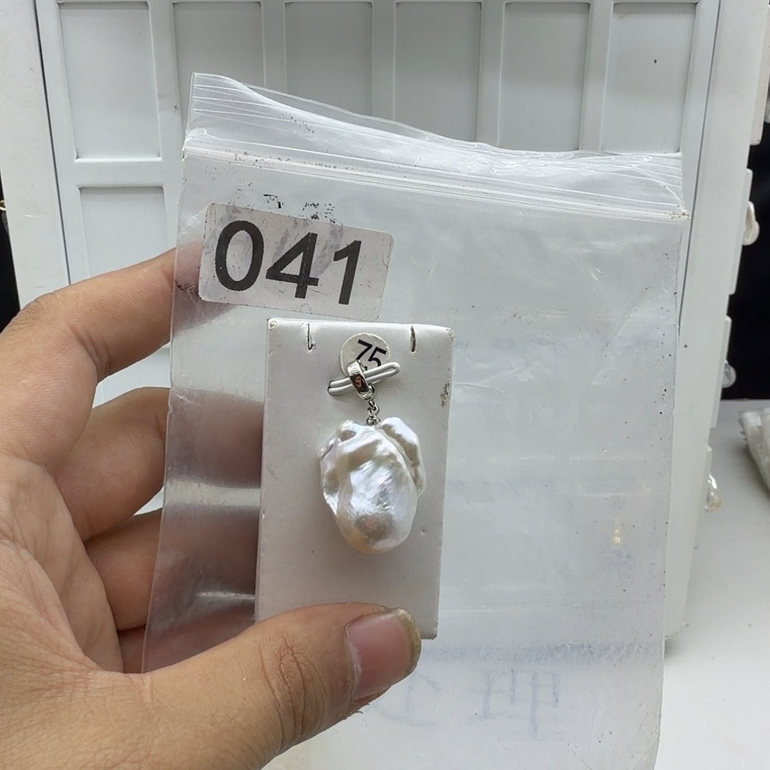 淡水珍珠颈饰合金