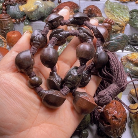 岫岩河磨玉（透闪石质玉）手串未镶嵌勇*