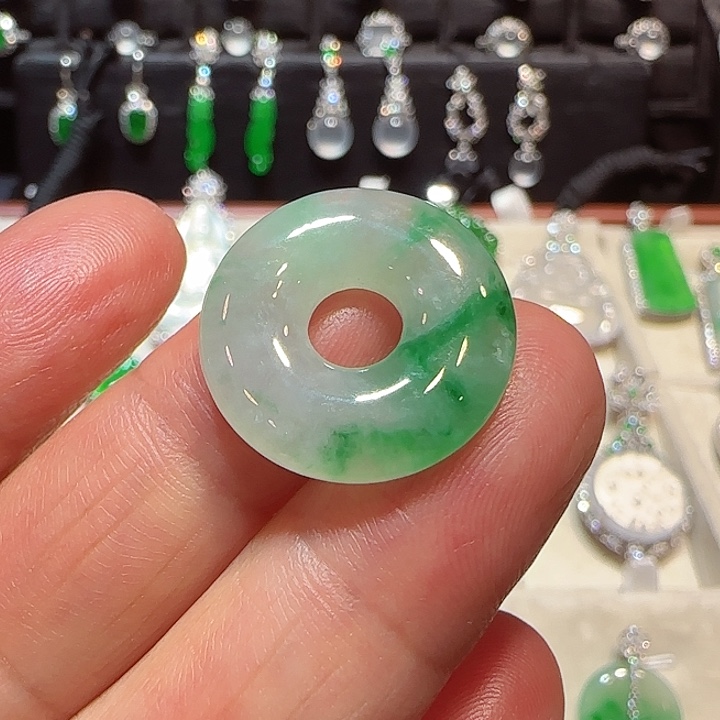 翡翠吊坠(不含链)未镶嵌甜甜圈