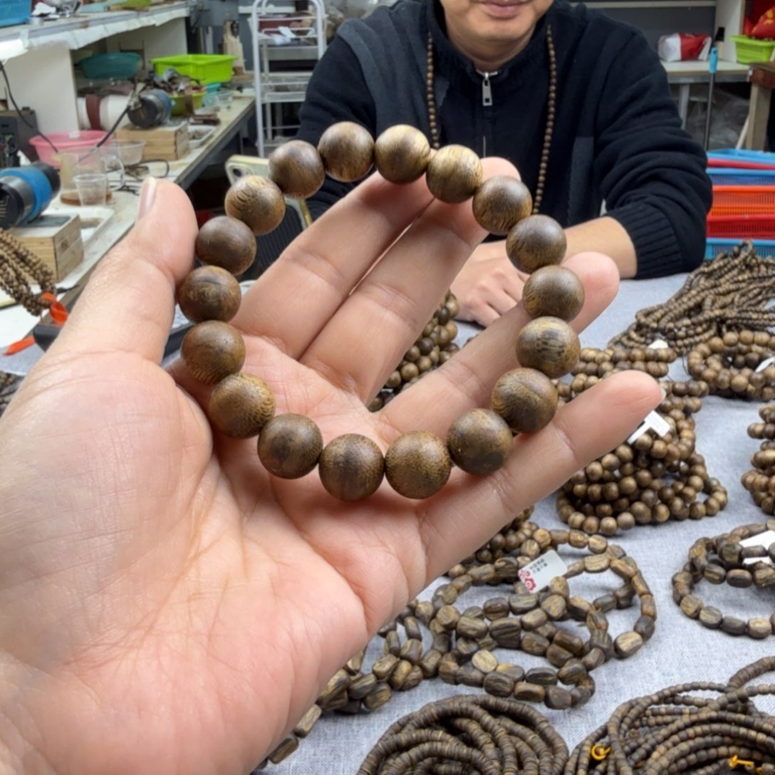 沉香香囊沉香1.2男款单圈10.3克