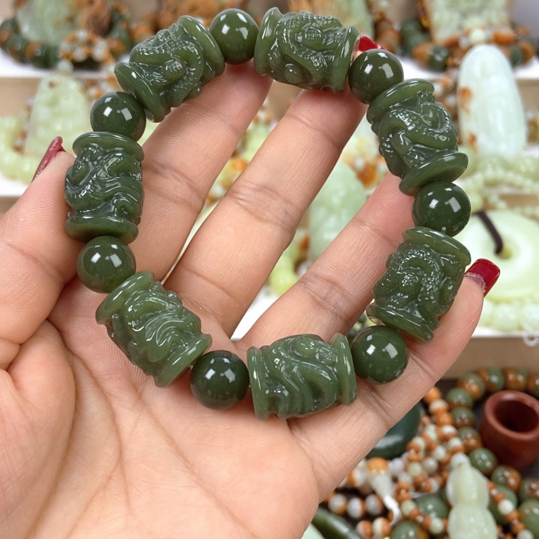 透闪石质玉手串未镶嵌