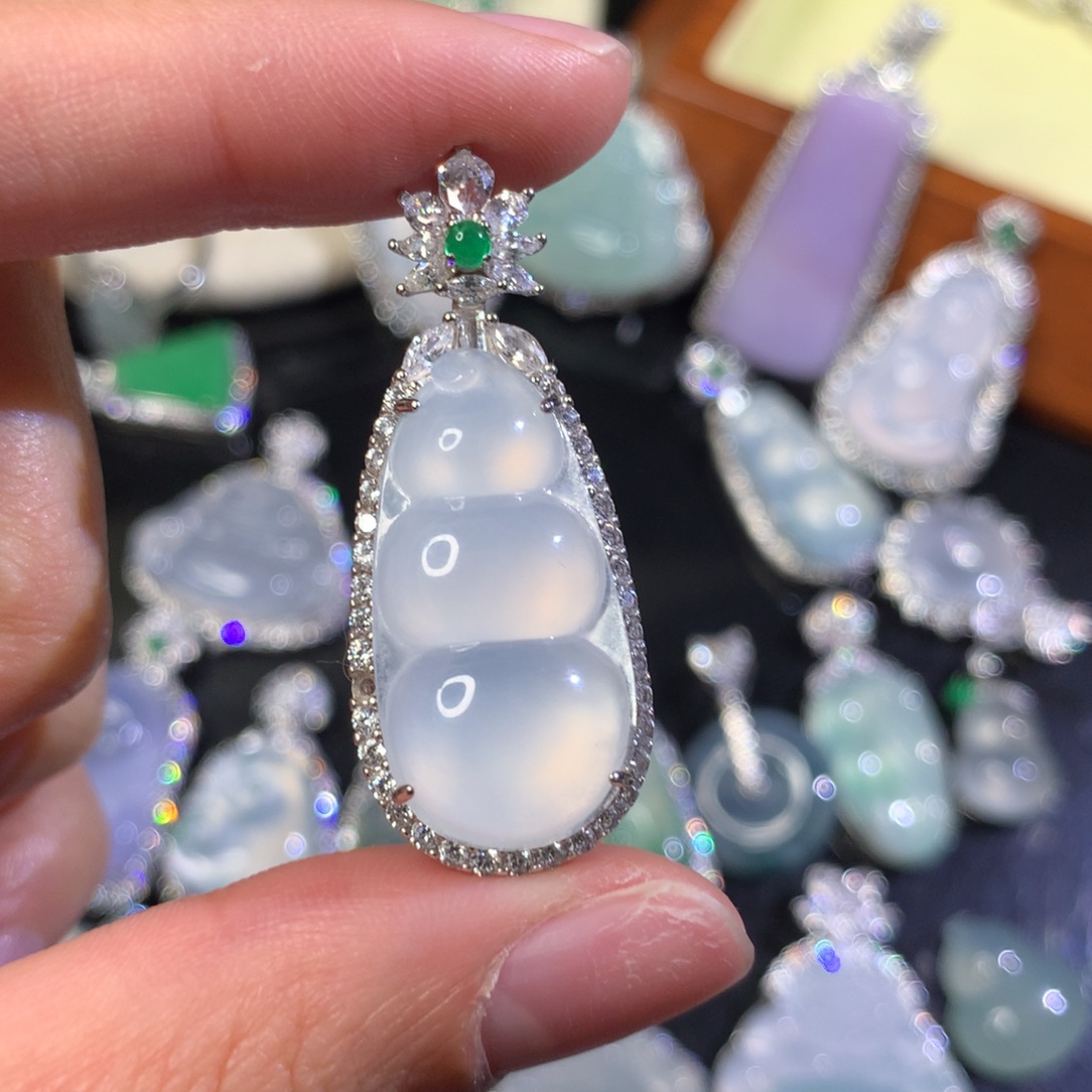 T***g翡翠银S925镶嵌颈饰