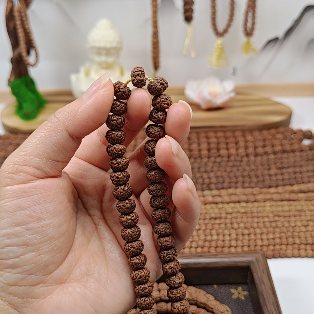 手串金刚菩提平细脖挂玉化料子下水紫红色乌里达产区