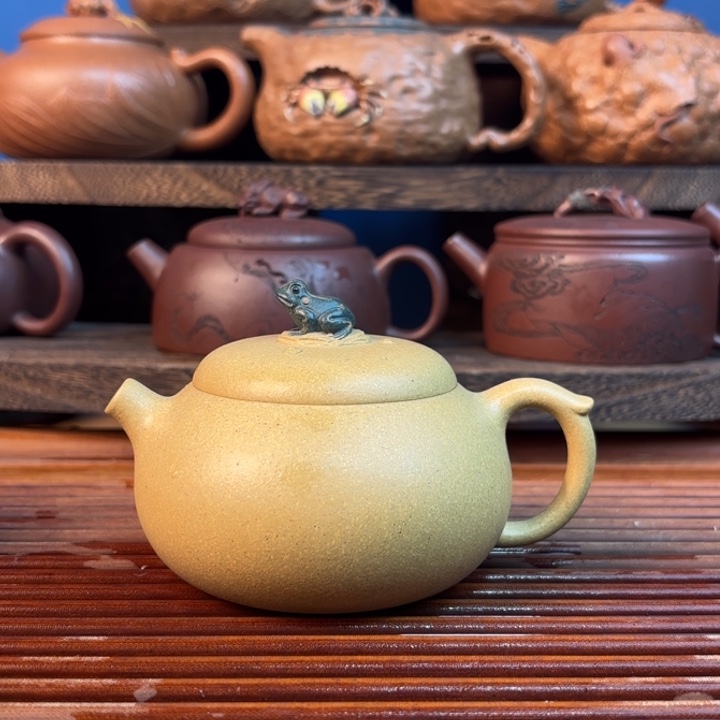 原矿本山段150cc蛙趣紫砂壶