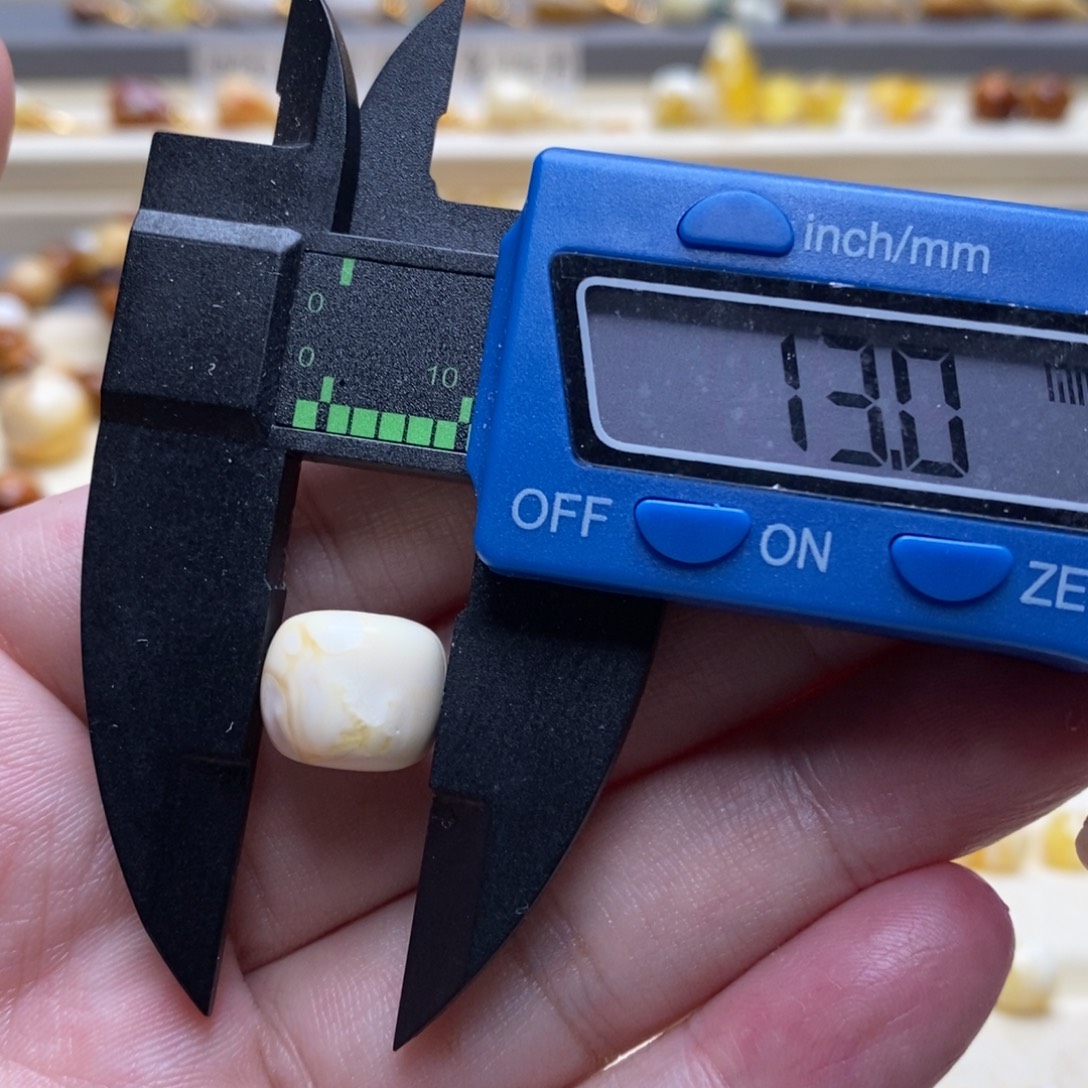 琥珀未镶嵌珠宝奇石微瑕老型