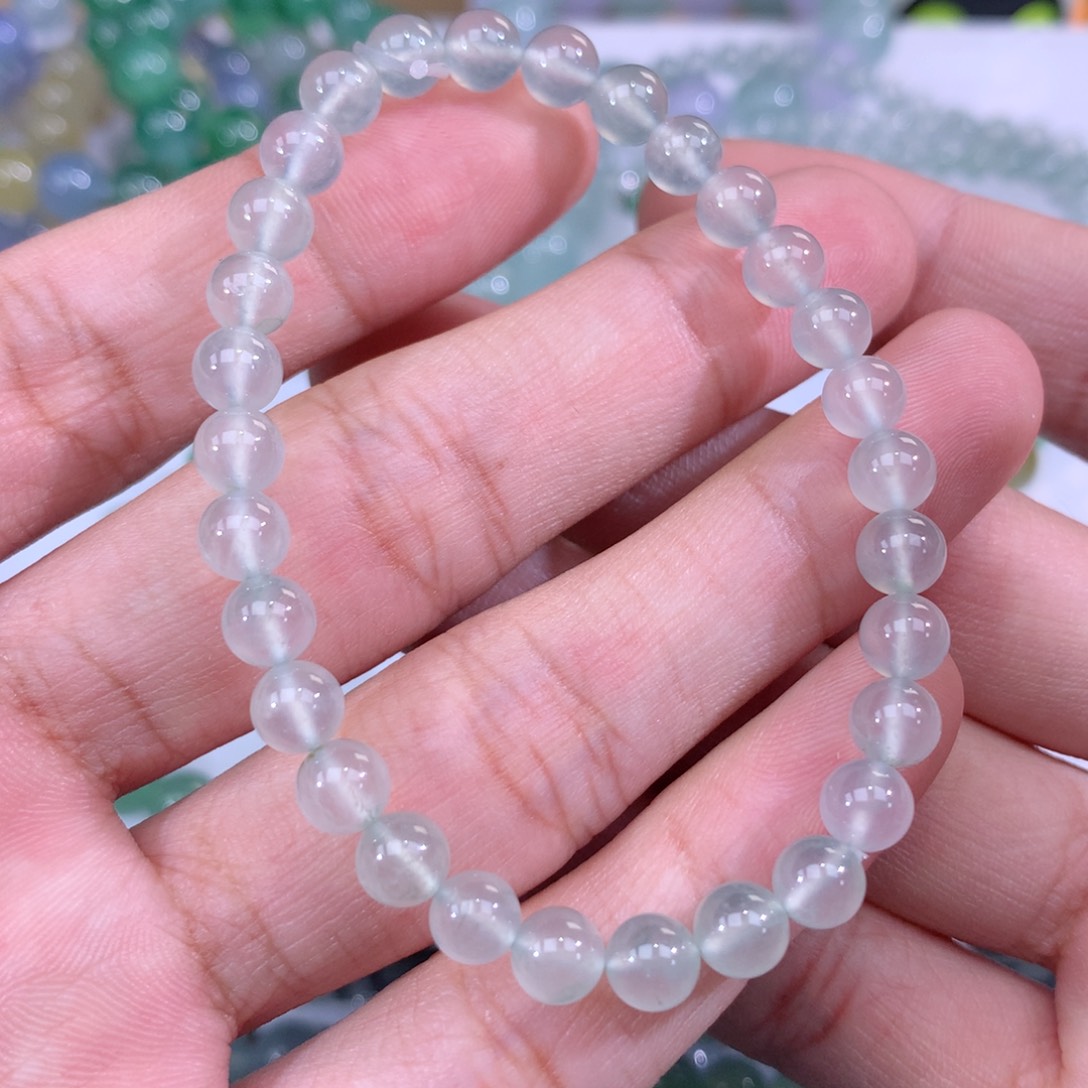 翡翠手链未镶嵌翡翠