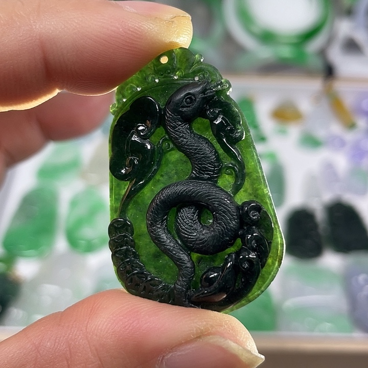 翡翠未镶嵌吊坠(不含链)墨翠绿蛇牌吊坠
