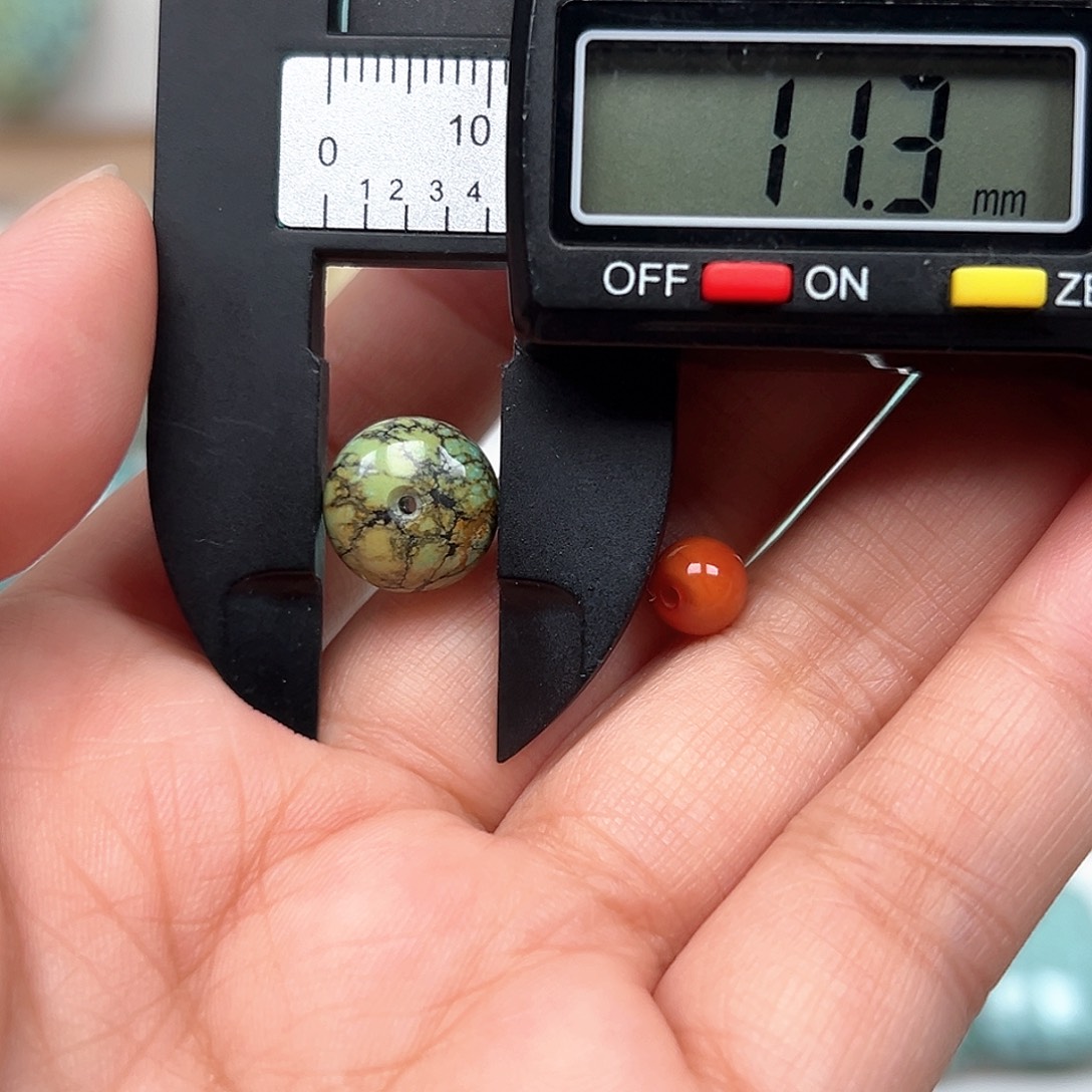 南红玛瑙未镶嵌珠宝奇石