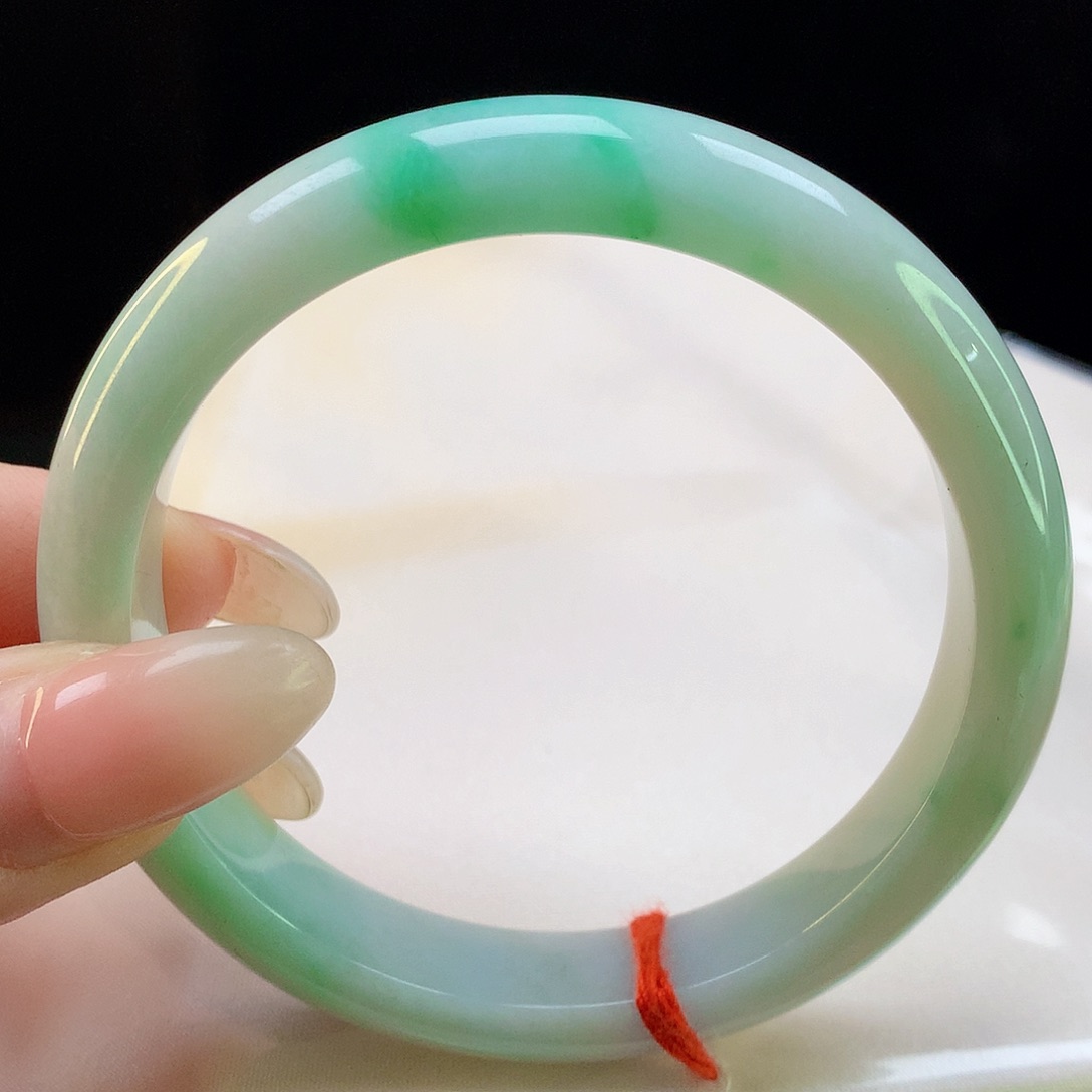 翡翠手镯未镶嵌天然翡翠5166