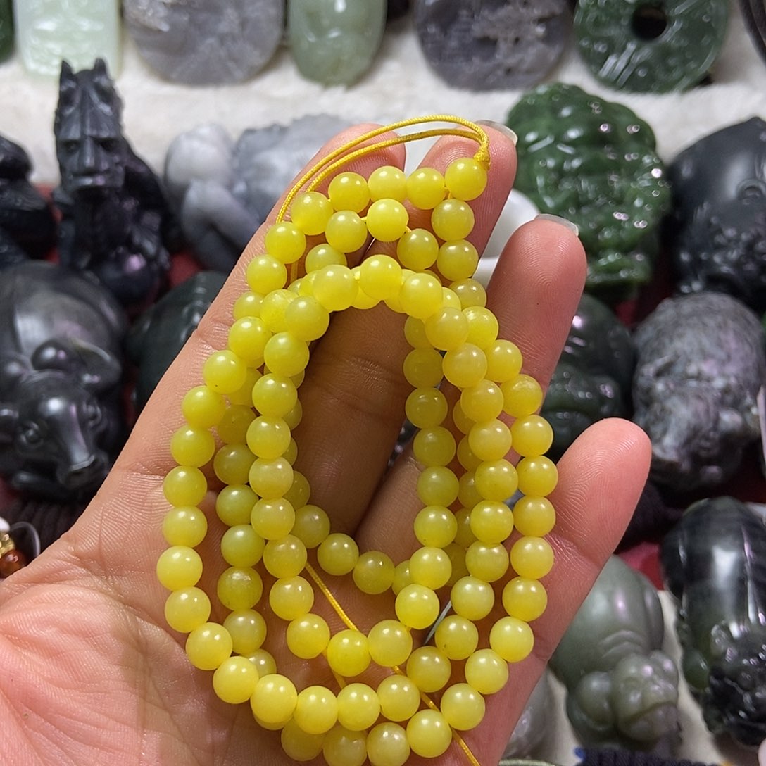 和田玉（糖玉）颈饰未镶嵌