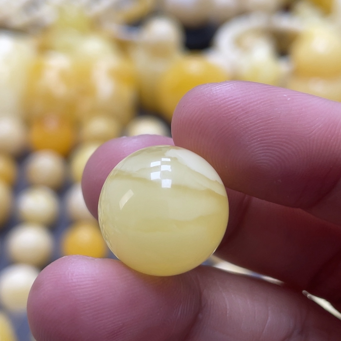蜜蜡未镶嵌裸石16.7mm