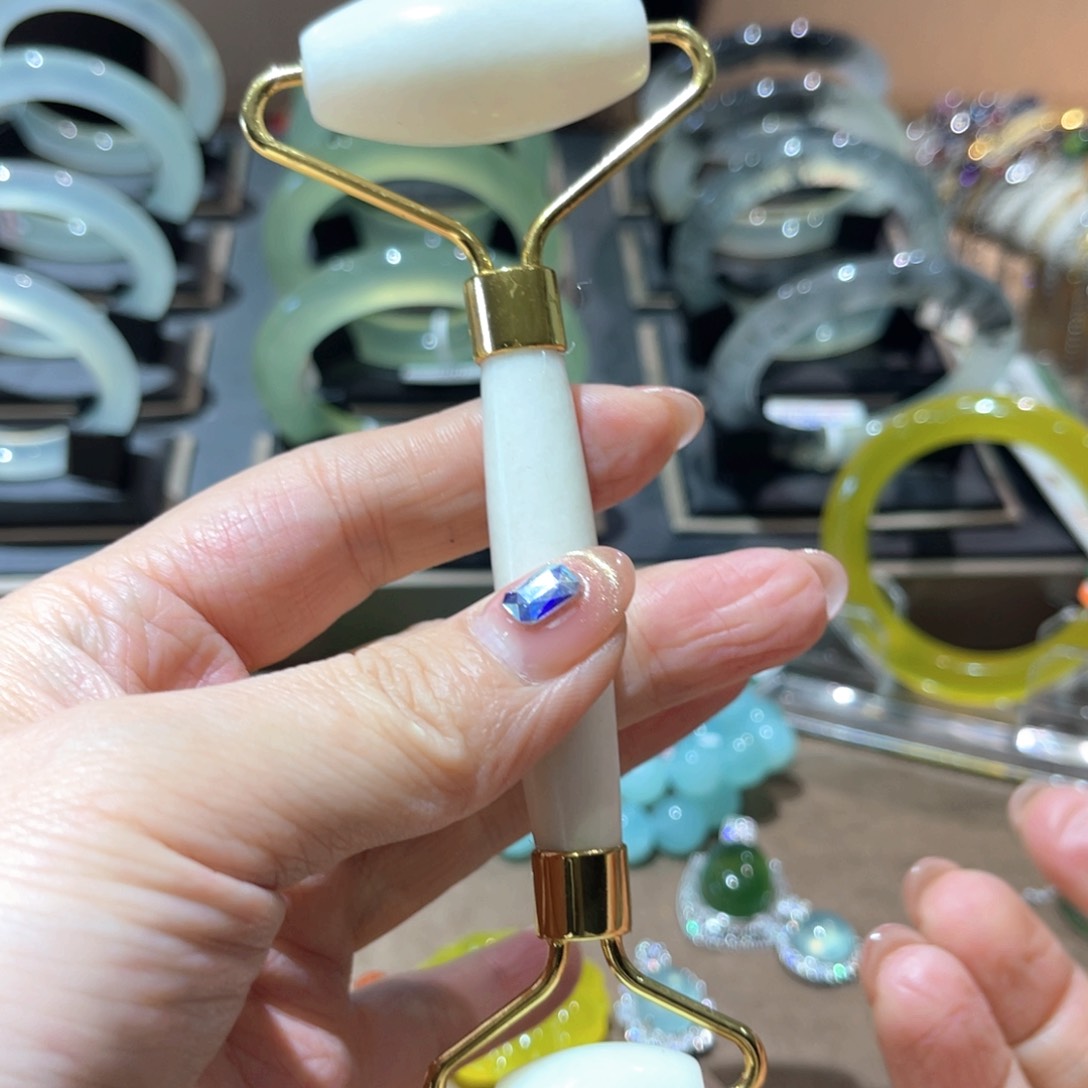 岫玉手镯未镶嵌手镯