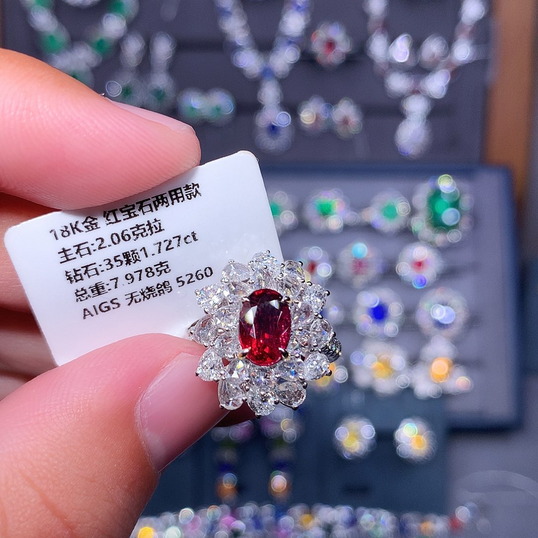 戒指18K金镶嵌红宝石