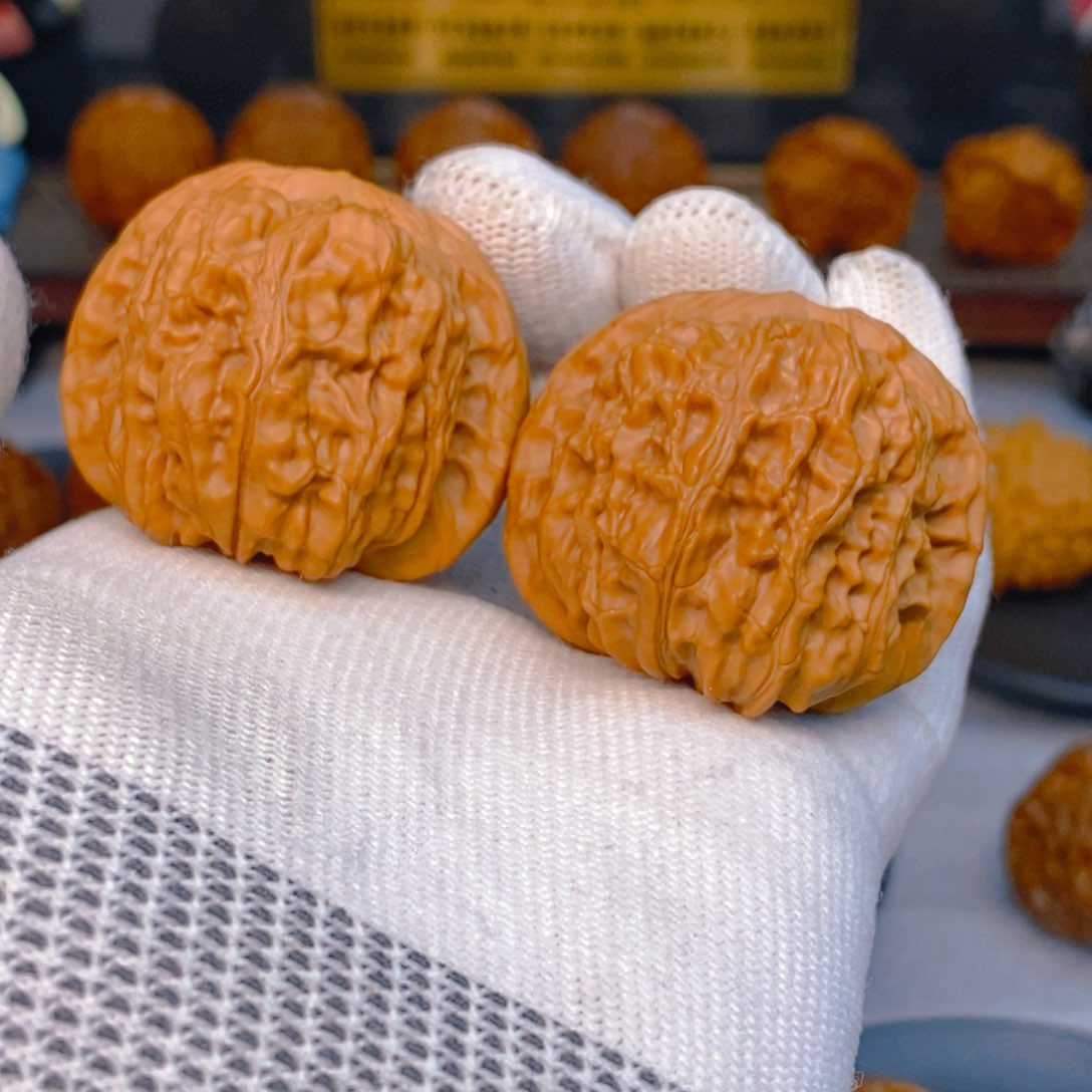 文玩核桃吊坠毕业级 华坤龙