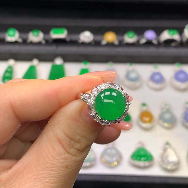 翡翠吊坠(不含链)18K金镶嵌