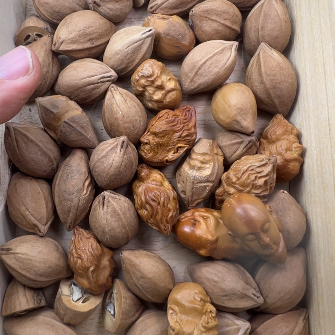 橄榄核手串/手链2.0-2.1+的橄榄核原料特厚半斤花口微瑕