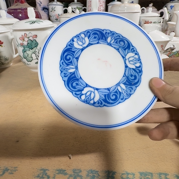 人***态景德镇的陶瓷瓷器
