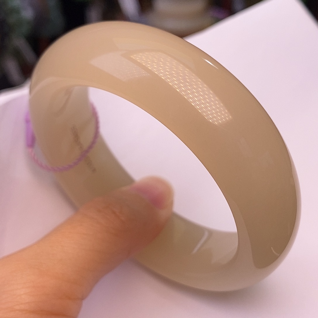 和田玉未镶嵌54.7 熟藕粉脂膏级浓色轮胎手镯红粉